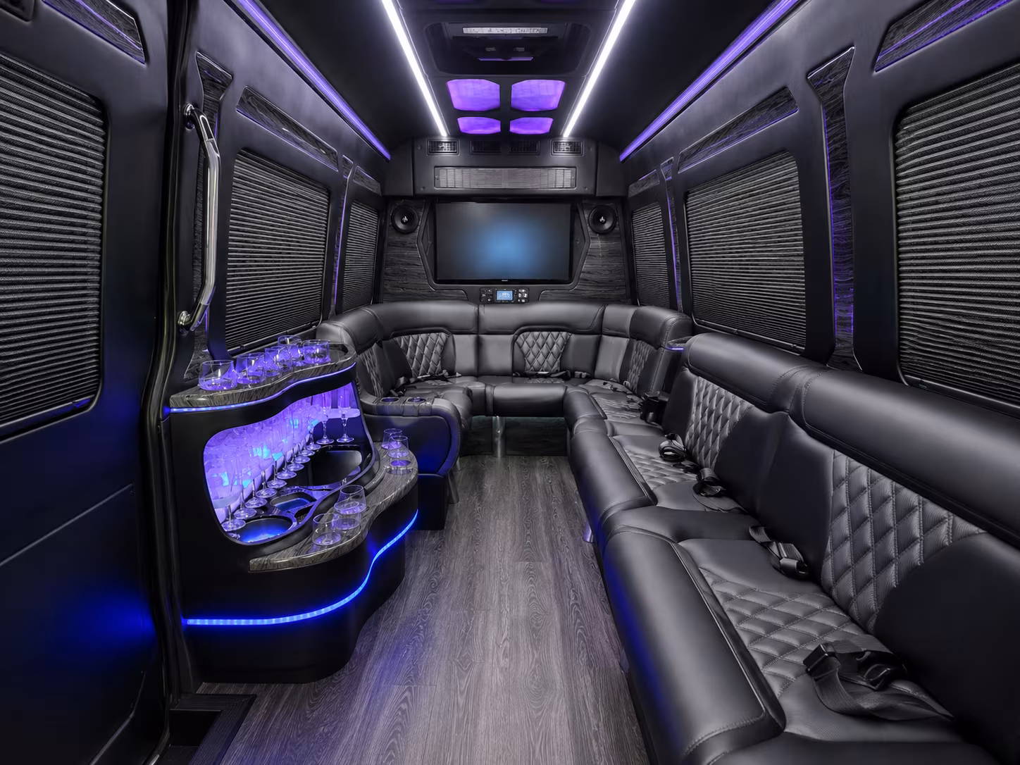 book a bus for your next airport transfer 4