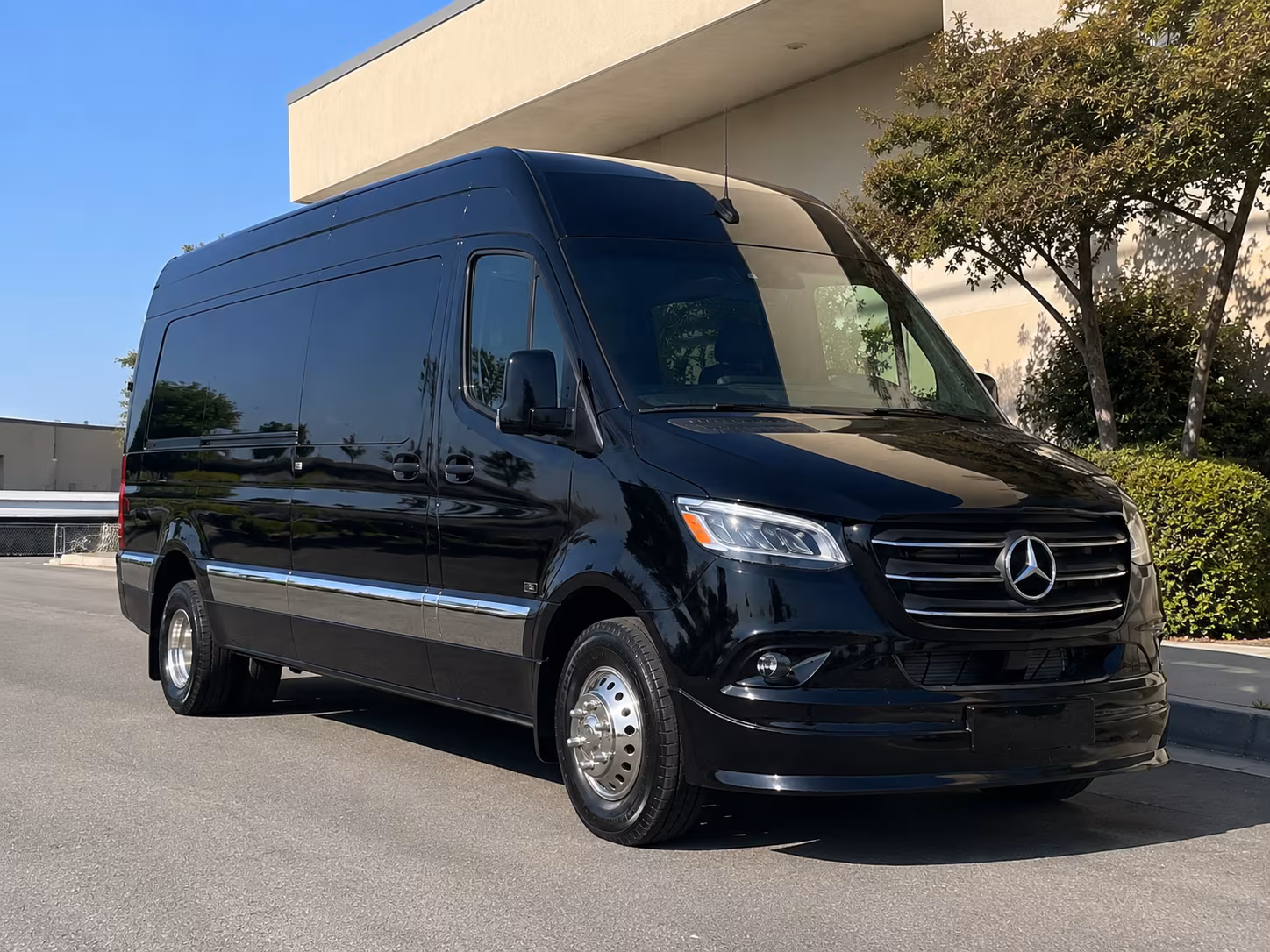 book a bus for your next corporate event 5